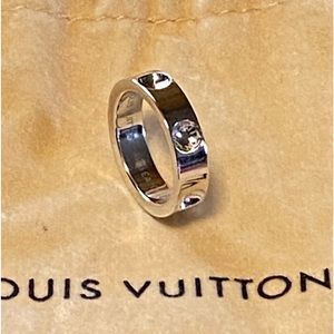 LOUIS VUITTON 18K WHITE GOLD EMPRIENTE BAND RING